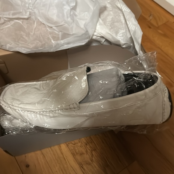 Mens Unlisted (Kenneth Cole Brand) White Loafers Brand New in Box Size 12 - Picture 4 of 6